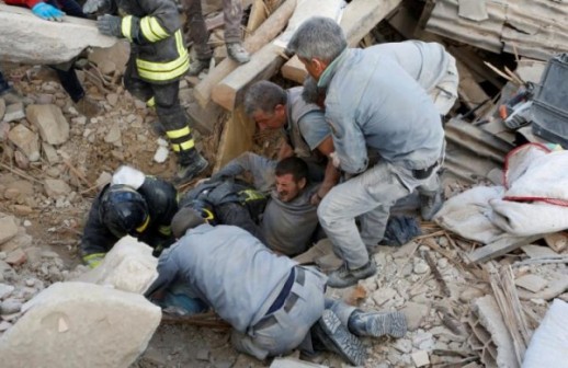 U-potresu-u-Italiji-najmanje-120-poginulih-tisuce-ljudi-ostalo-bez-krova-nad-glavom_ca_large.jpg
